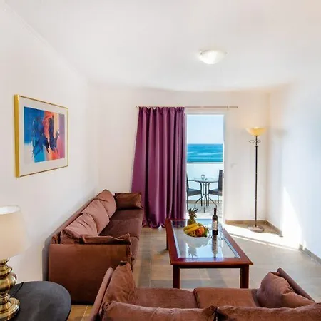 Ilyssion Hotel Pefki